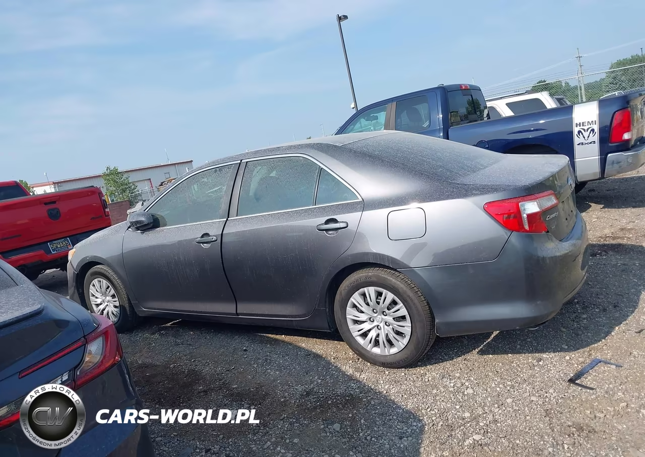 2013 Toyota Camry L VIN:4T1BF1FK2DU673954 - 14