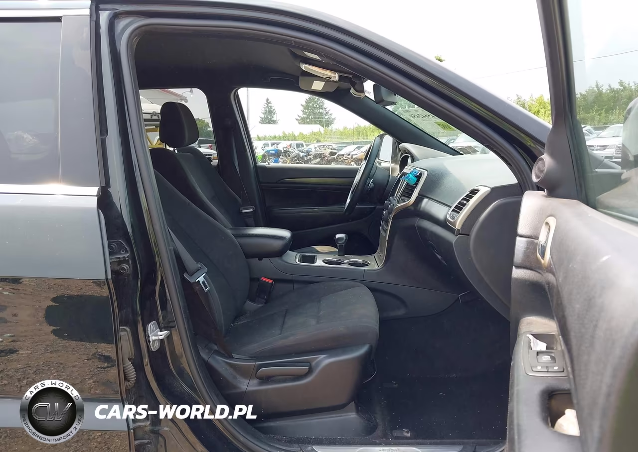 2014 Jeep Grand Cherokee Laredo VIN:1C4RJFAG8EC126406 - 5