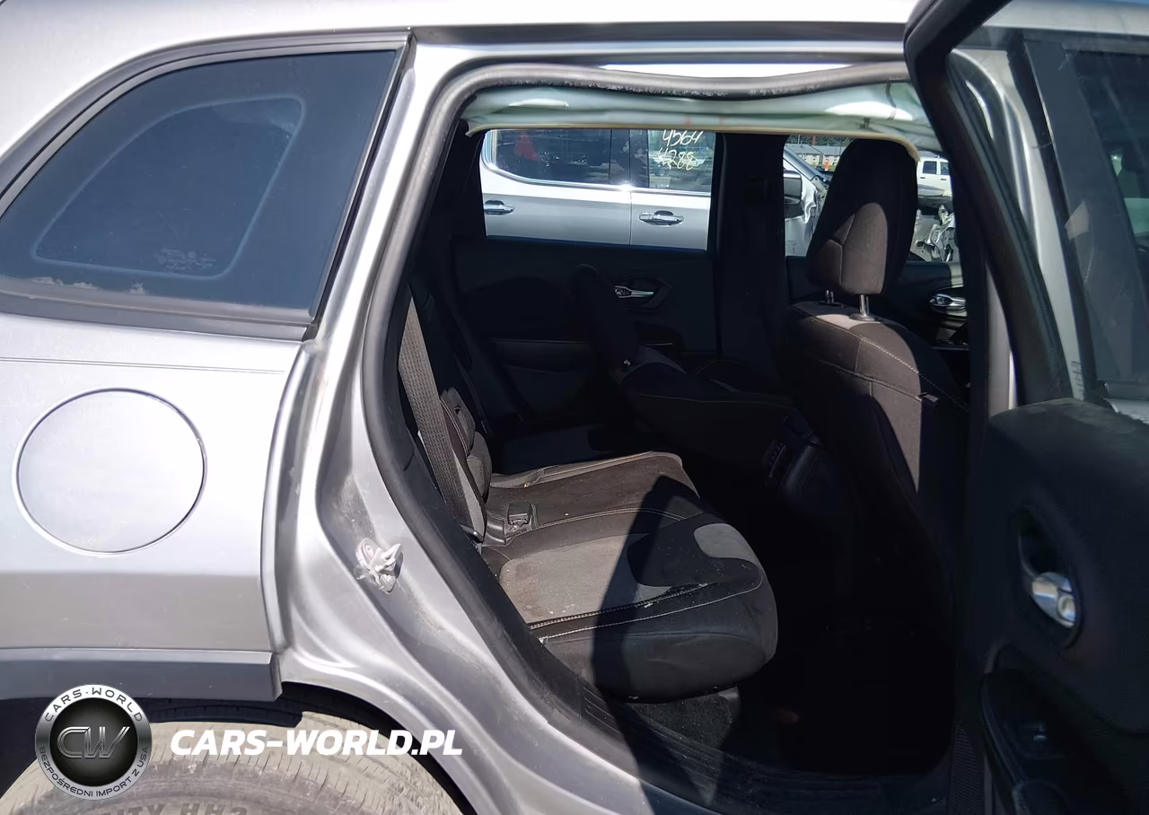 2014 Jeep Cherokee Sport VIN:1C4PJLAB8EW174237 - 8