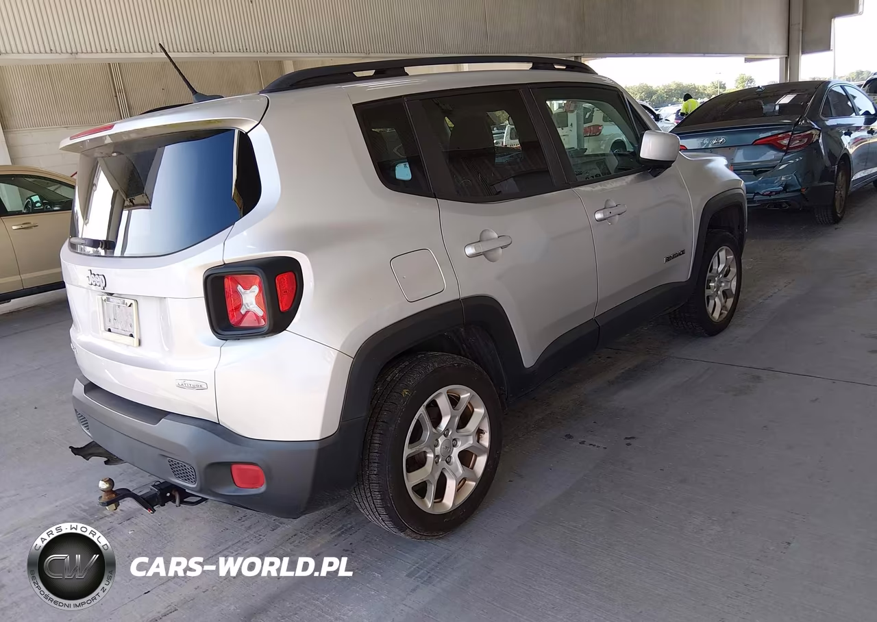 2017 Jeep Renegade Latitude VIN:ZACCJBBBXHPG27542 - 4