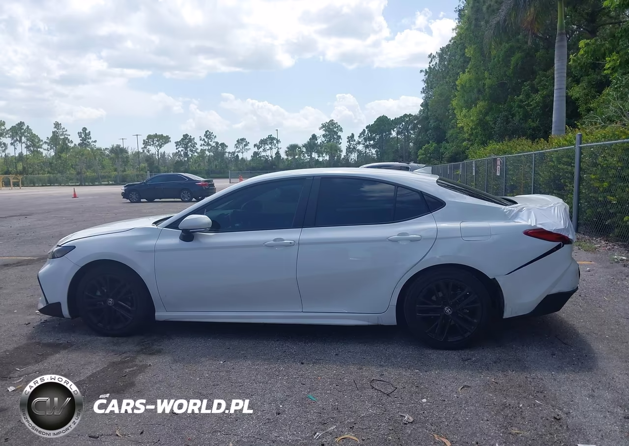 2025 Toyota Camry Se VIN:4T1DAACK2SU085531 - 14