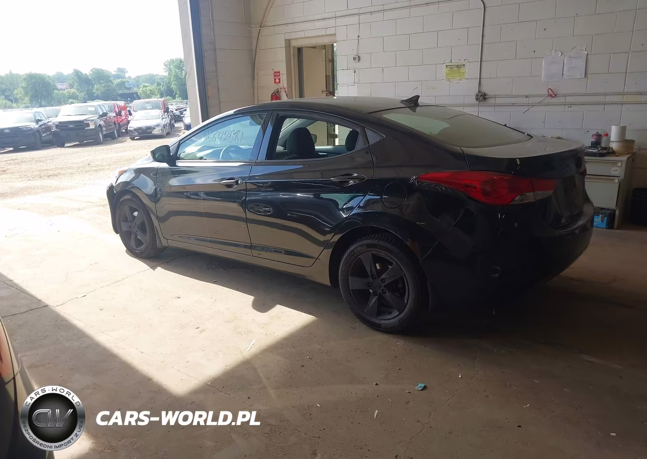 2013 Hyundai Elantra Gls VIN:5NPDH4AE8DH231300 - 3
