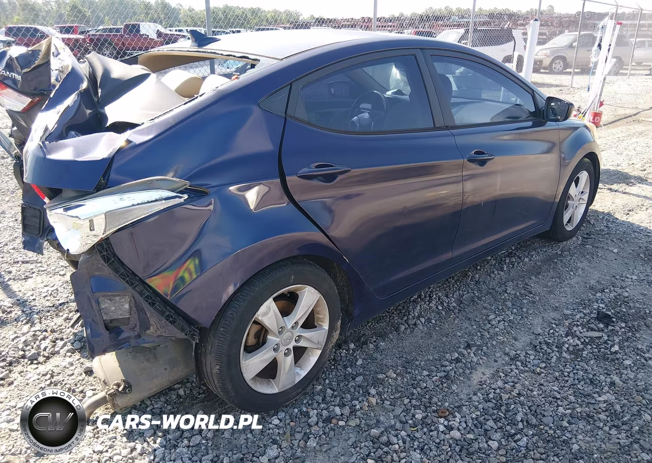 2013 Hyundai Elantra Gls VIN:5NPDH4AEXDH205894 - 4