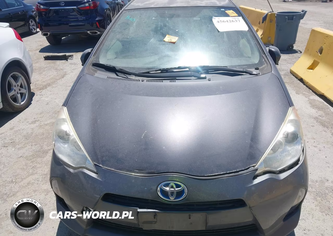 2014 Toyota Prius C One VIN:JTDKDTB30E1568014 - 12