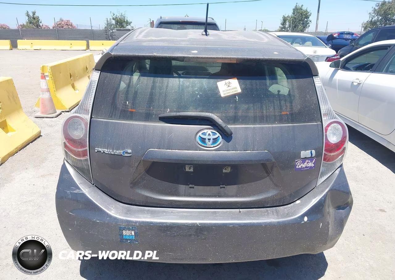 2014 Toyota Prius C One VIN:JTDKDTB30E1568014 - 16