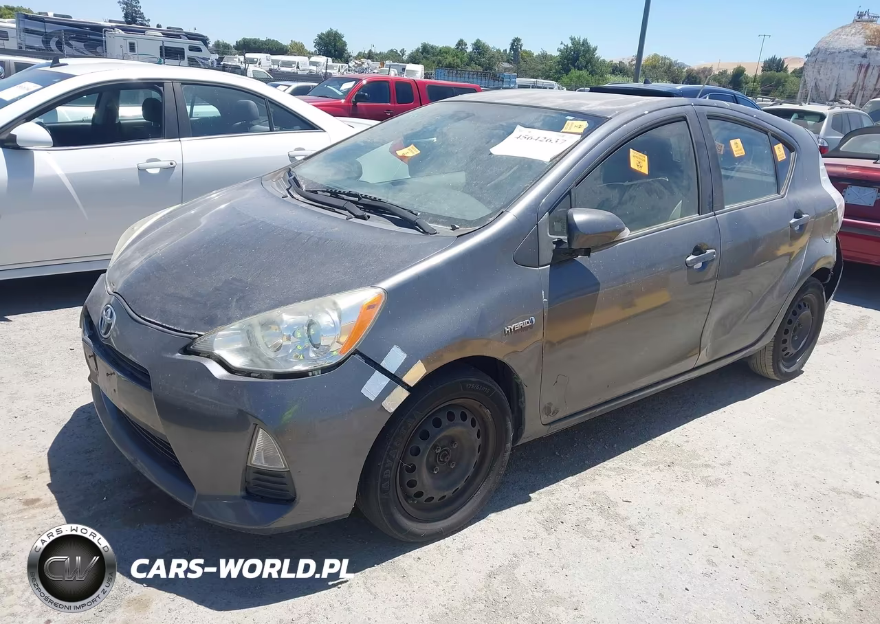 2014 Toyota Prius C One VIN:JTDKDTB30E1568014 - 2