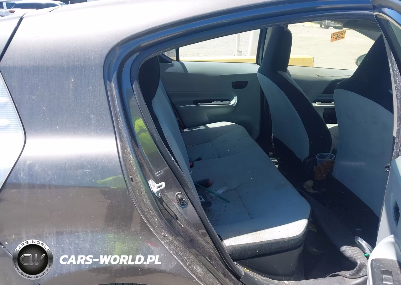 2014 Toyota Prius C One VIN:JTDKDTB30E1568014 - 8