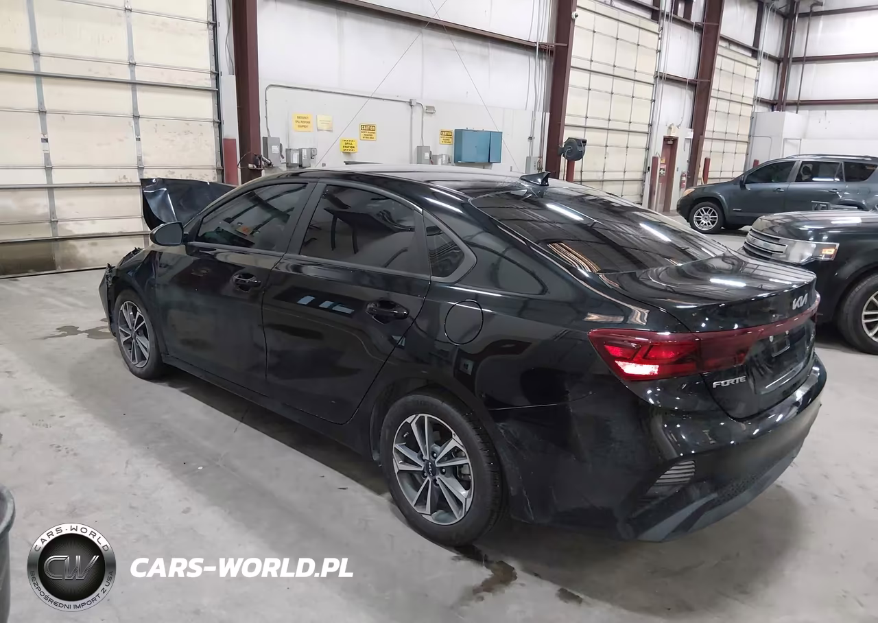 2023 Kia Forte Lxs VIN:3KPF24AD5PE650960 - 3