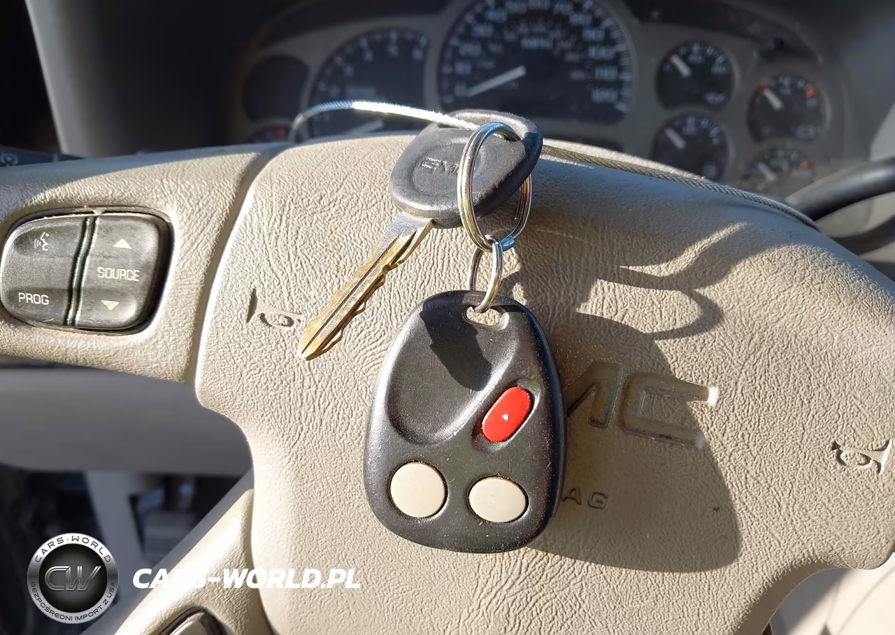 2004 GMC Yukon Denali VIN:1GKEK63U24J212002 - 11