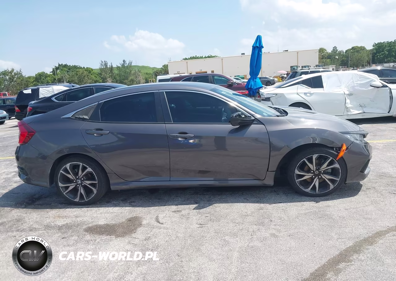 2019 Honda Civic Sport VIN:2HGFC2F83KH579723 - 13