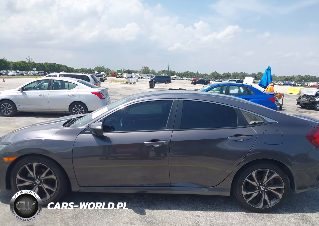 2019 Honda Civic Sport VIN:2HGFC2F83KH579723 - 14