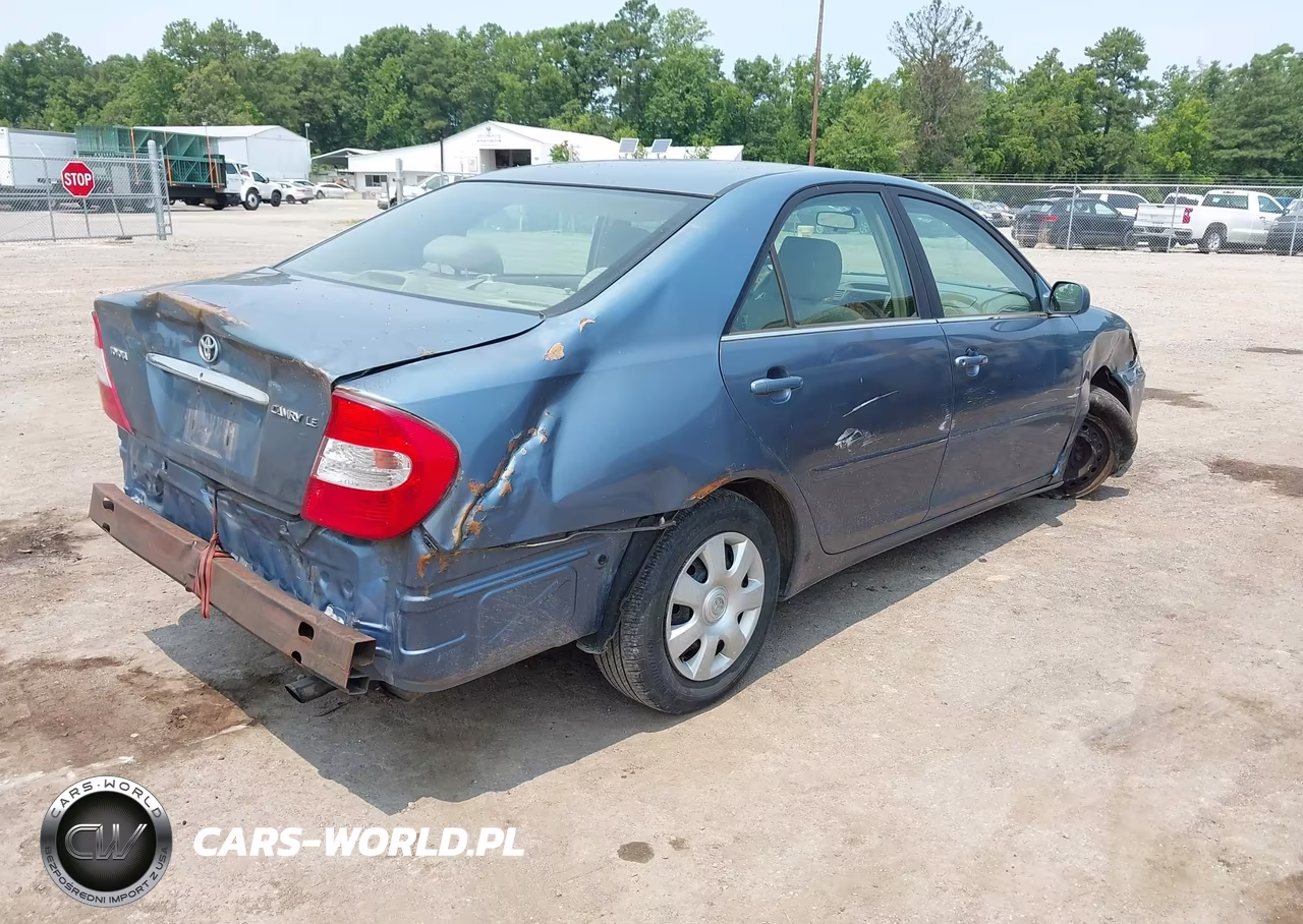 2003 Toyota Camry Le VIN:4T1BE32K13U687606 - 4