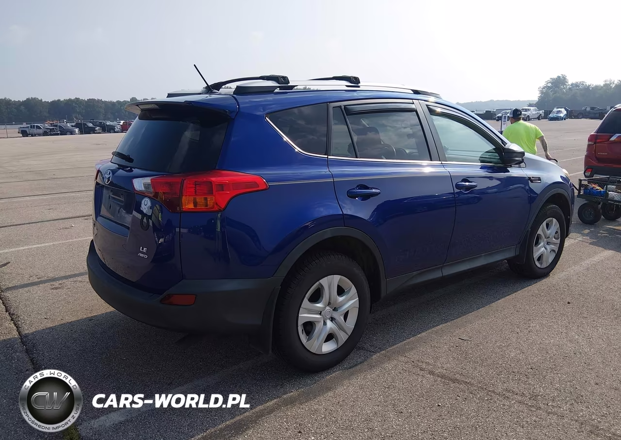 2015 Toyota Rav4 Le VIN:2T3BFREV1FW326474 - 4