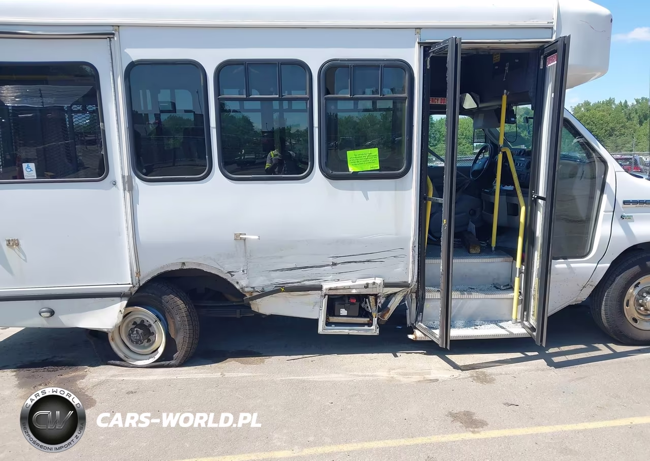 2019 Ford E-350 Cutaway VIN:1FDEE3F68KDC27593 - 11