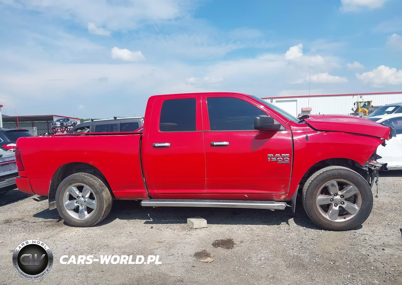 2019 Ram 1500 Classic Express 4X4 6'4 Box VIN:1C6RR7FG2KS623998 - 14
