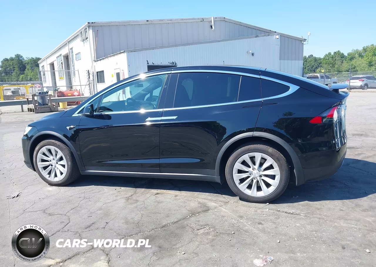 2020 Tesla Model X VIN:5YJXCAE2XLF300897 - 14