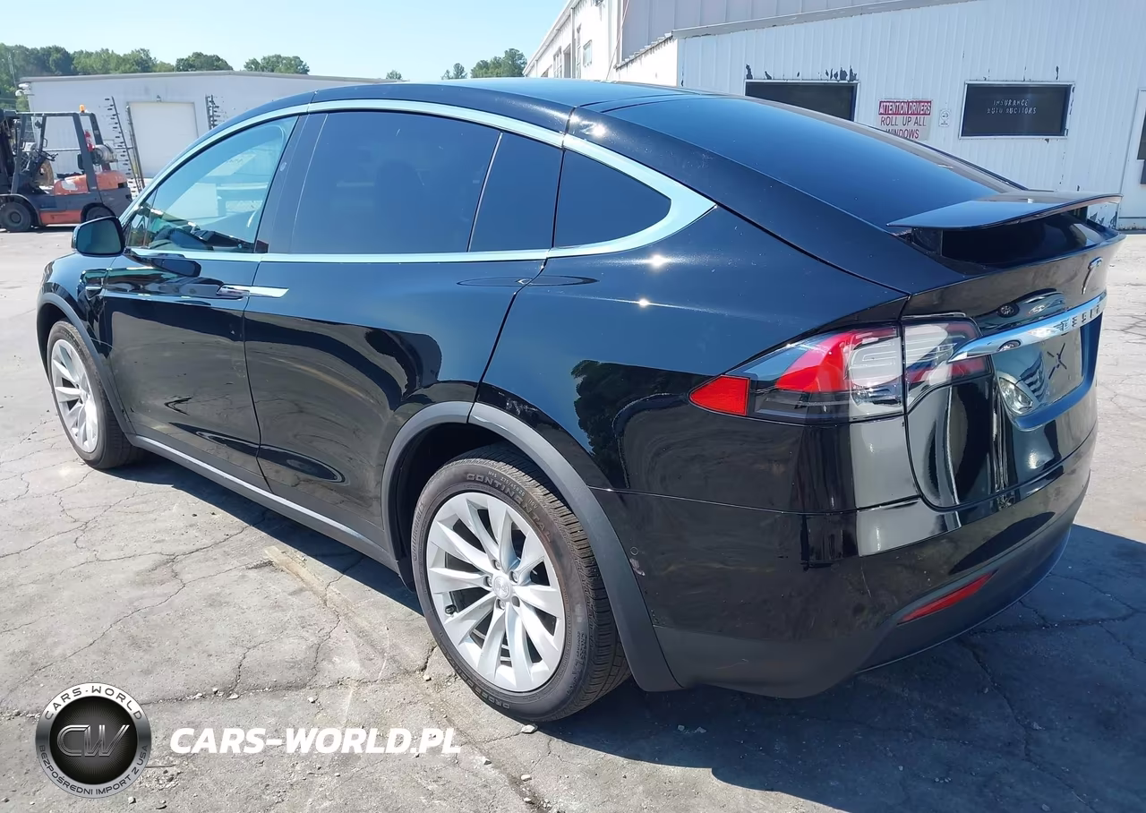 2020 Tesla Model X VIN:5YJXCAE2XLF300897 - 3