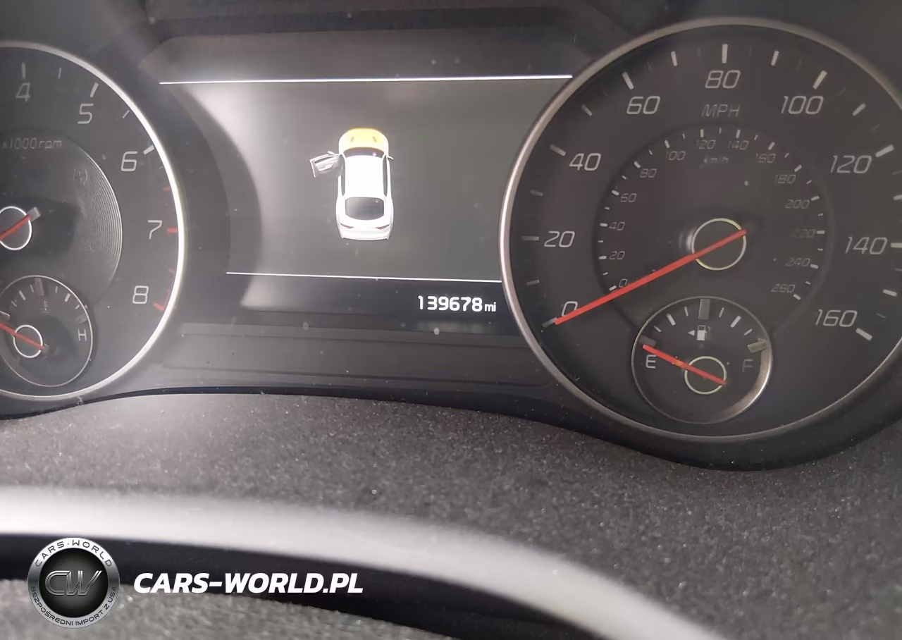 2018 Kia Stinger Premium VIN:KNAE25LAXJ6023010 - 15