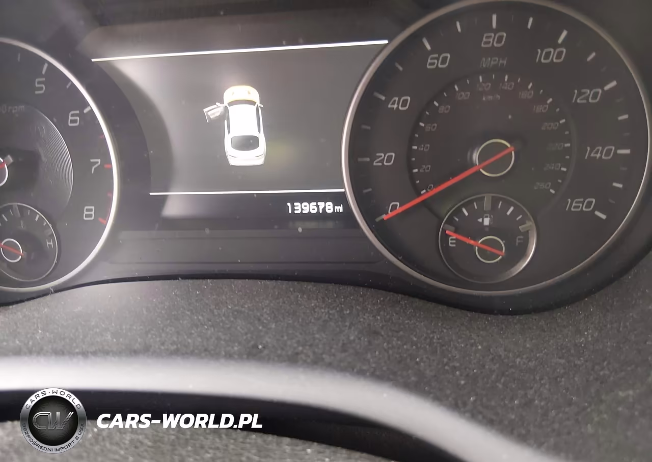 2018 Kia Stinger Premium VIN:KNAE25LAXJ6023010 - 7