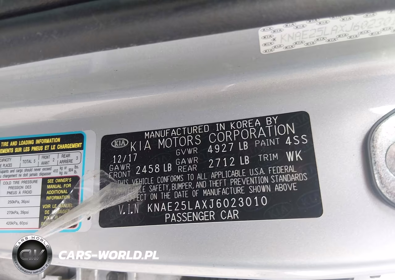 2018 Kia Stinger Premium VIN:KNAE25LAXJ6023010 - 9