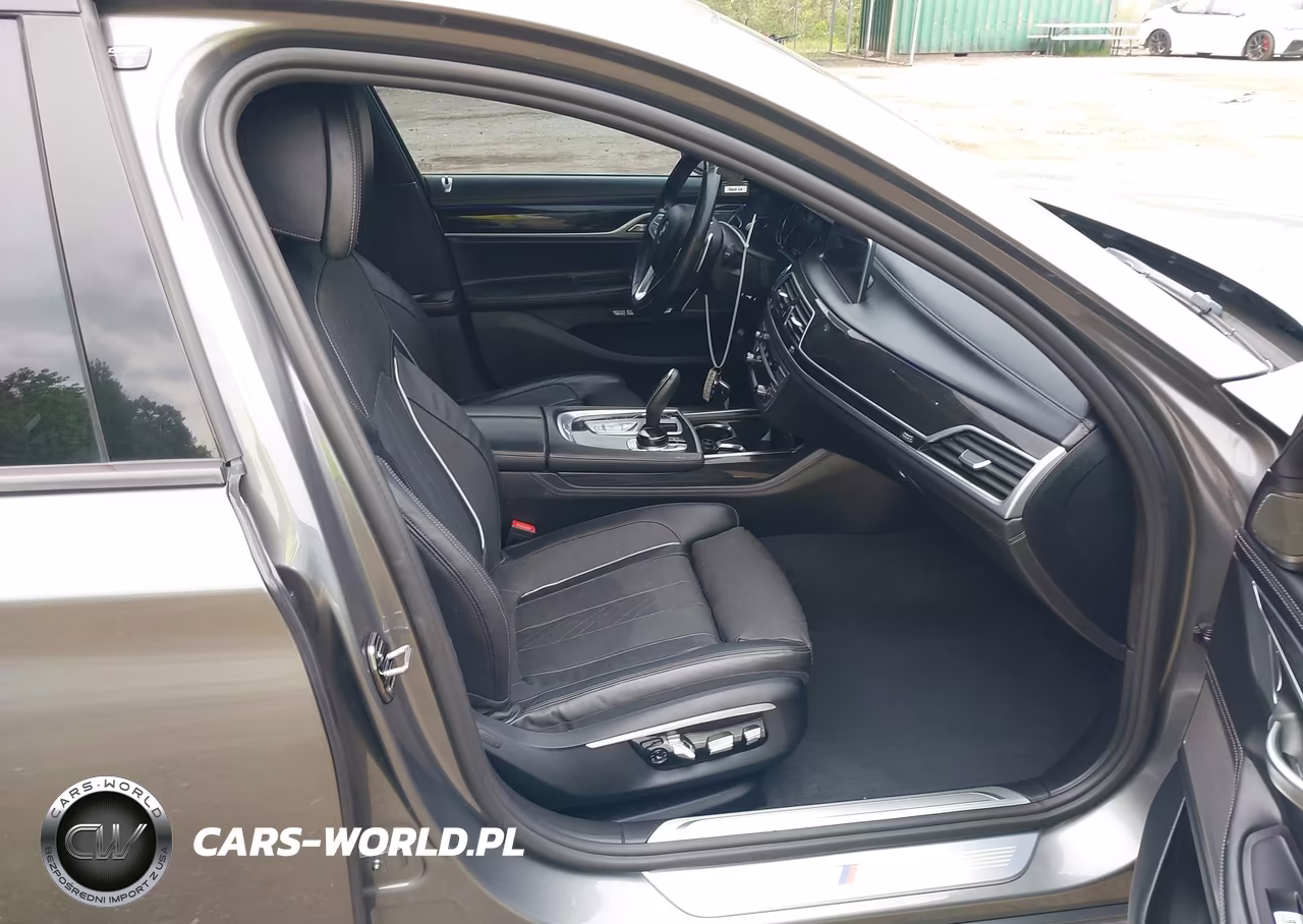 2017 BMW Alpina B7 xDrive VIN:WBA7F2C50HG421605 - 5