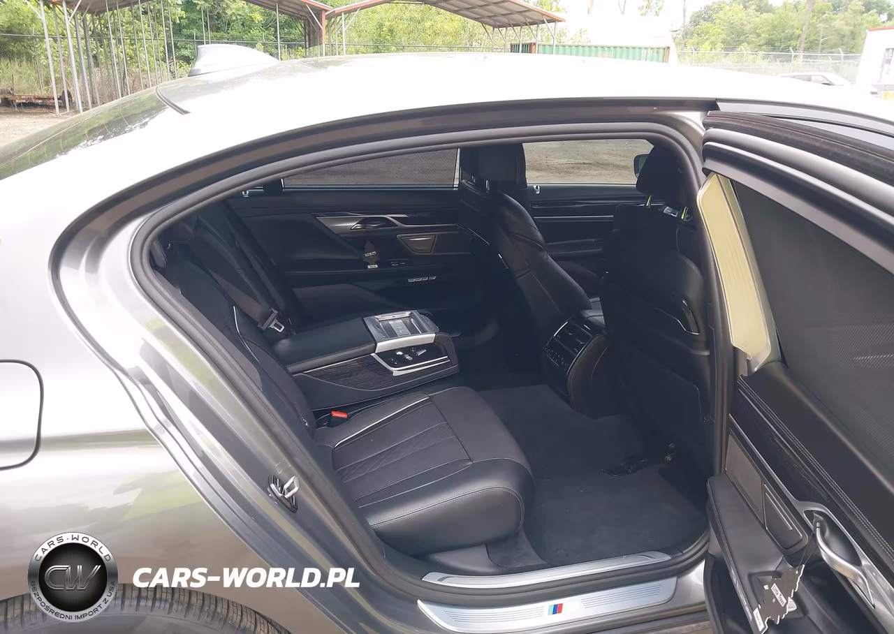 2017 BMW Alpina B7 xDrive VIN:WBA7F2C50HG421605 - 8
