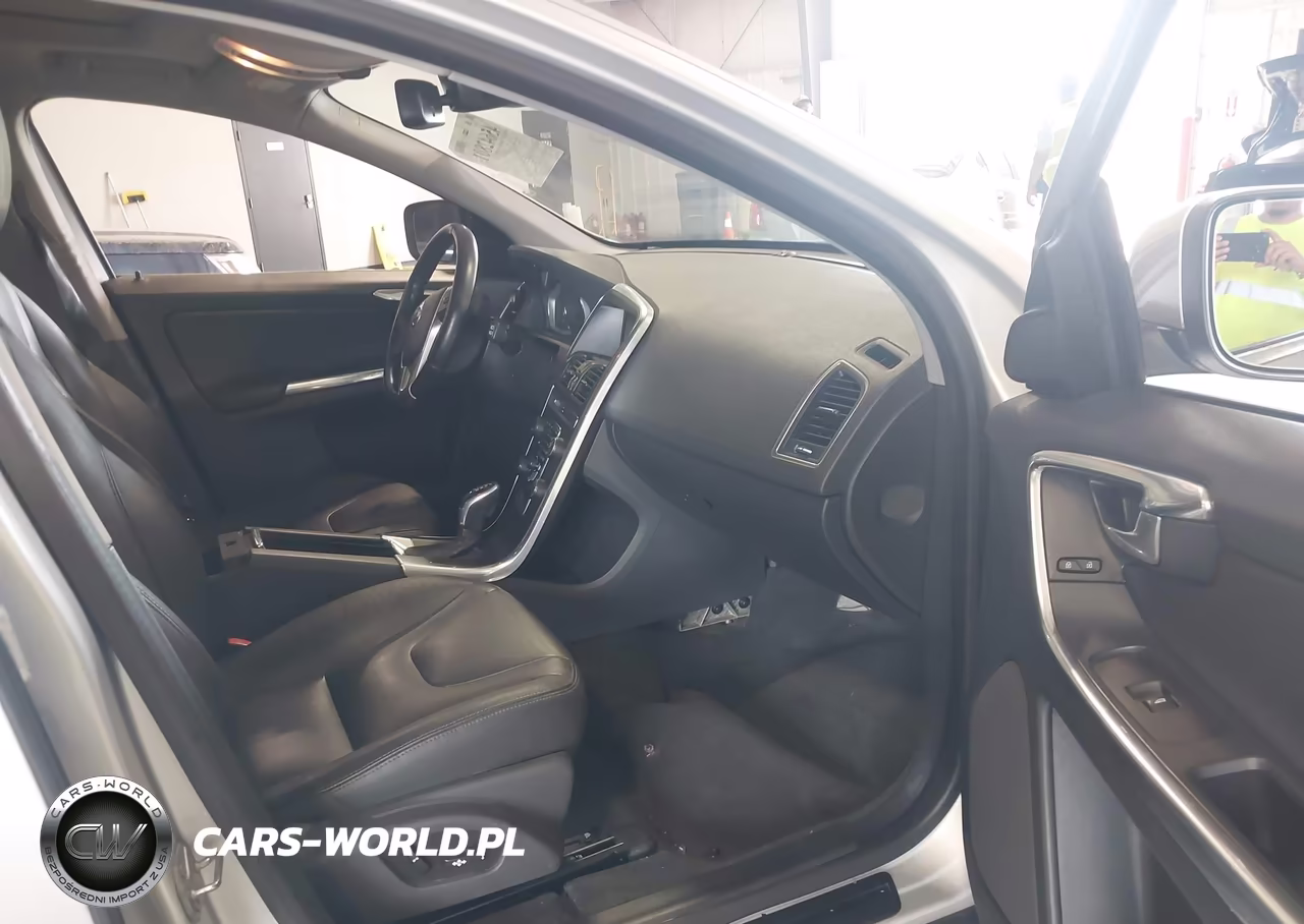 2015 Volvo Xc60 T5 Premier VIN:YV426MDB2F2589430 - 5