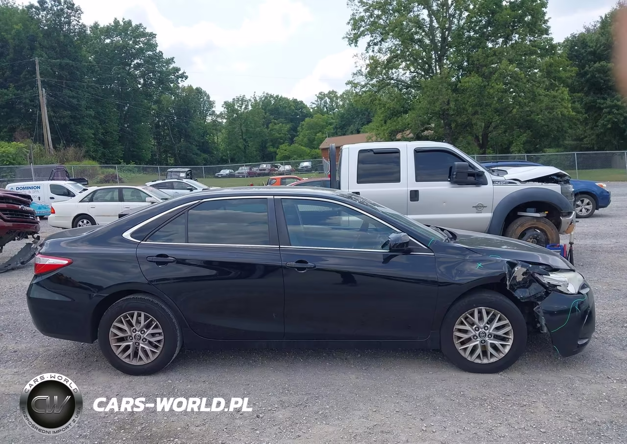 2017 Toyota Camry Le VIN:4T1BF1FK4HU378098 - 14