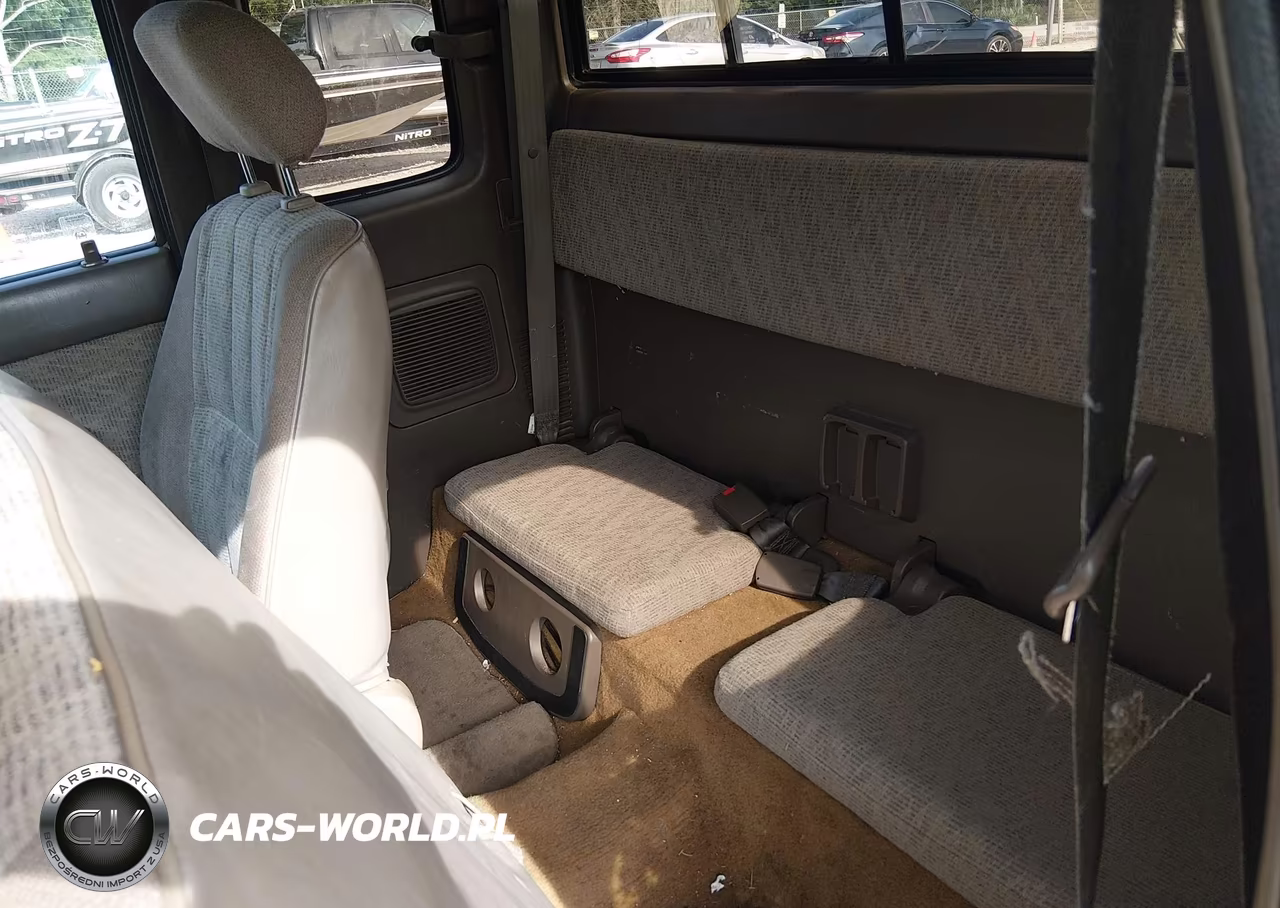1998 Toyota Tacoma VIN:4TAVL52N2WZ064284 - 8
