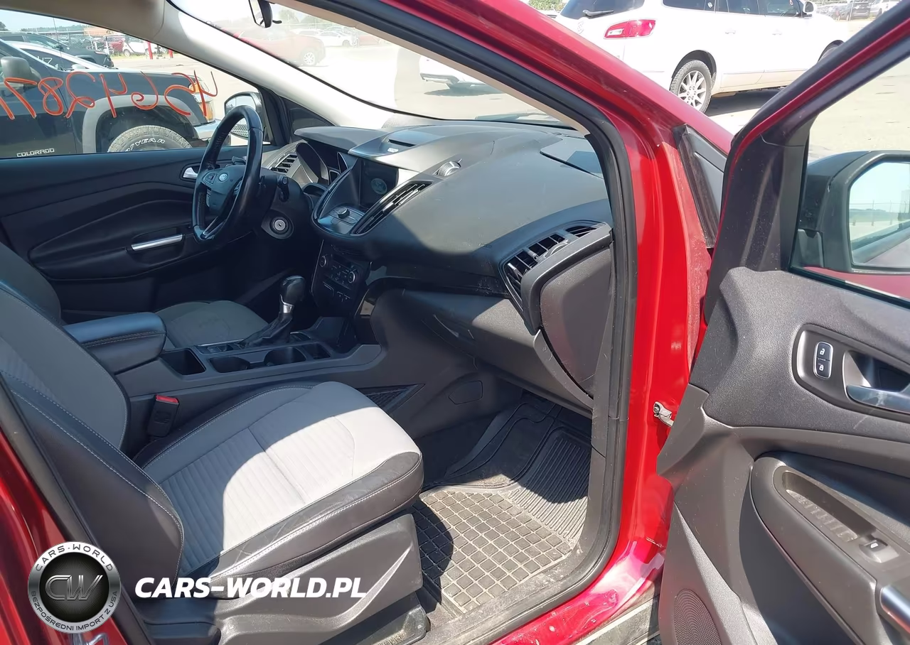 2018 Ford Escape Se VIN:1FMCU0GD1JUA63219 - 5
