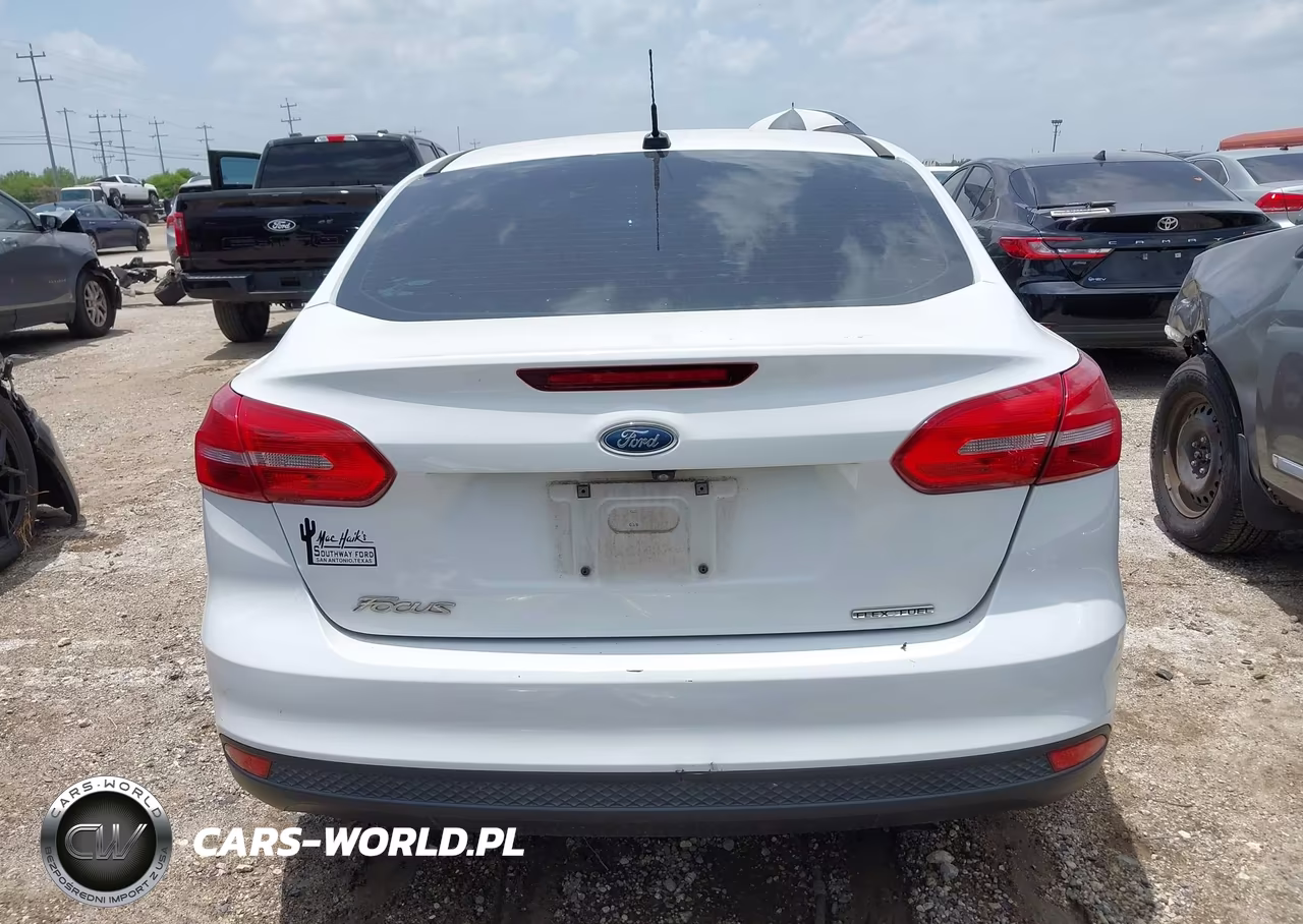 2016 Ford Focus S VIN:1FADP3E21GL360482 - 17