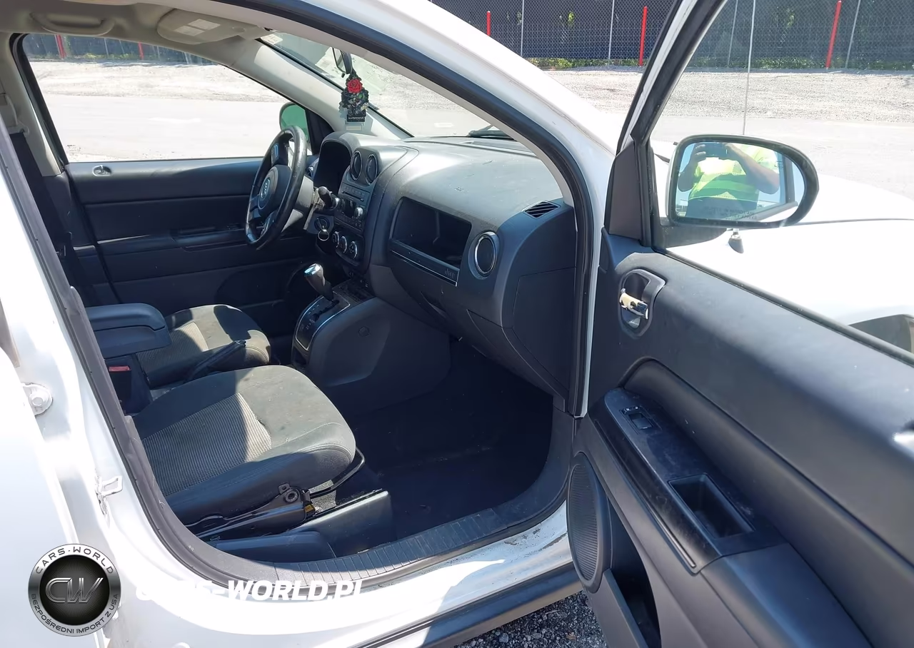 2011 Jeep Compass VIN:1J4NF1FB5BD250620 - 5