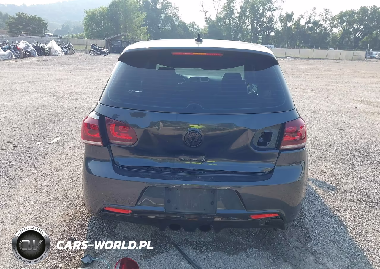 2013 Volkswagen Golf R 2-Door VIN:WVWRF7AJ6DW067727 - 17