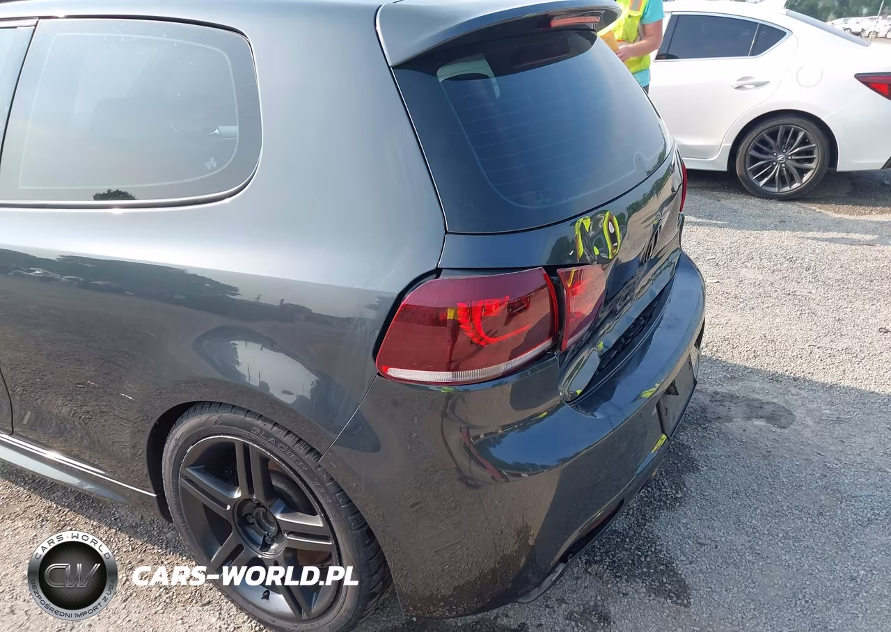 2013 Volkswagen Golf R 2-Door VIN:WVWRF7AJ6DW067727 - 18