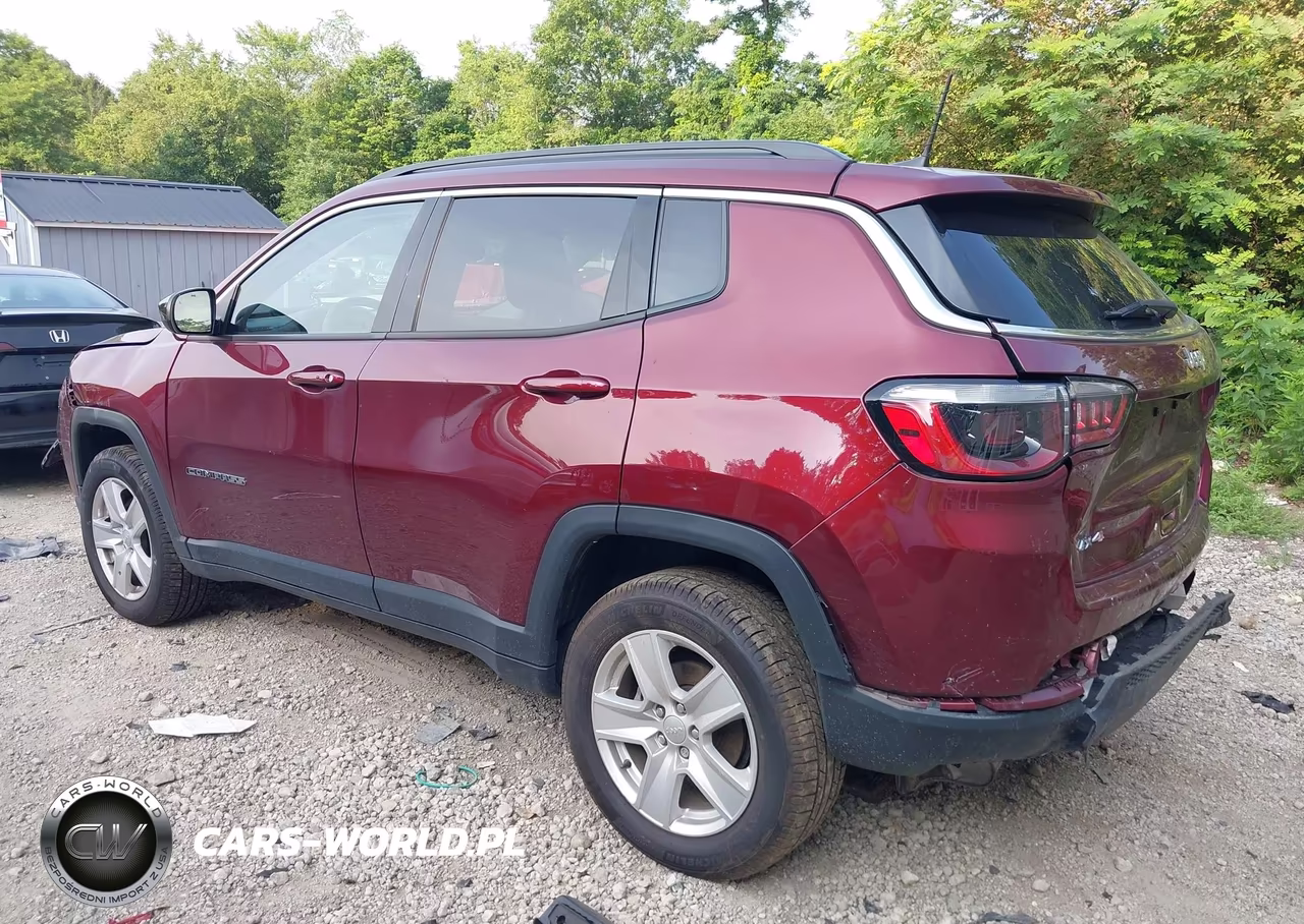 2022 Jeep Compass Latitude 4X4 VIN:3C4NJDBB6NT129167 - 3