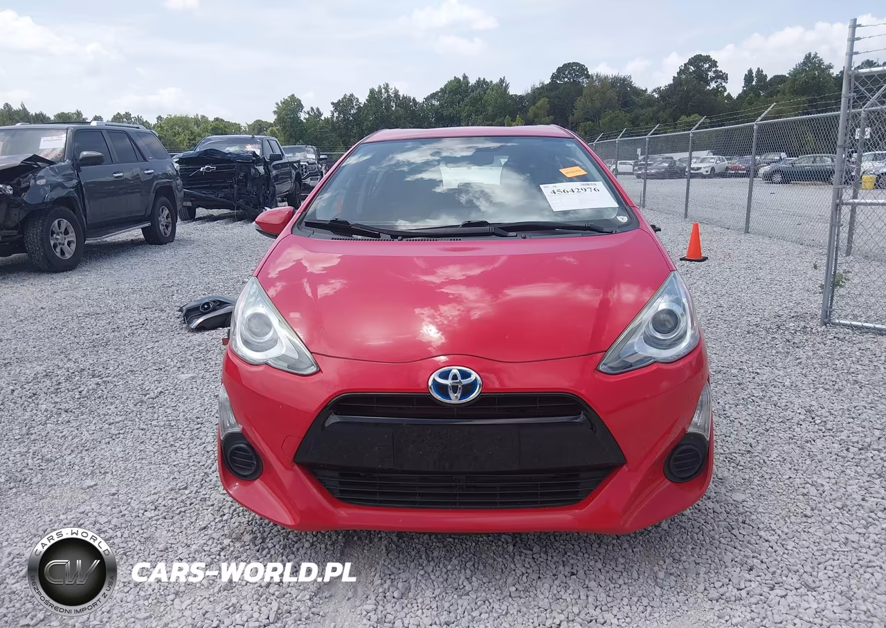 2015 Toyota Prius C Two VIN:JTDKDTB36F1587037 - 12