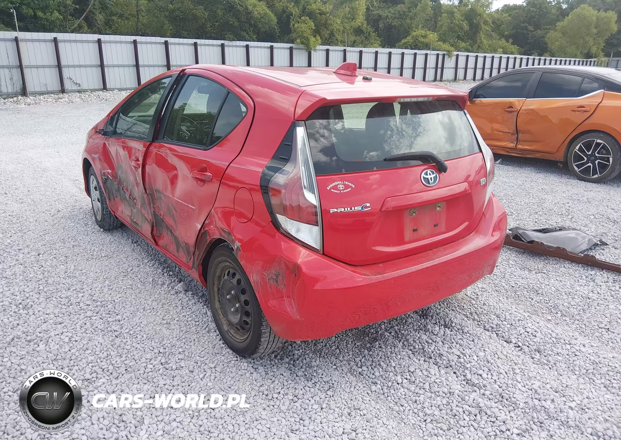 2015 Toyota Prius C Two VIN:JTDKDTB36F1587037 - 3