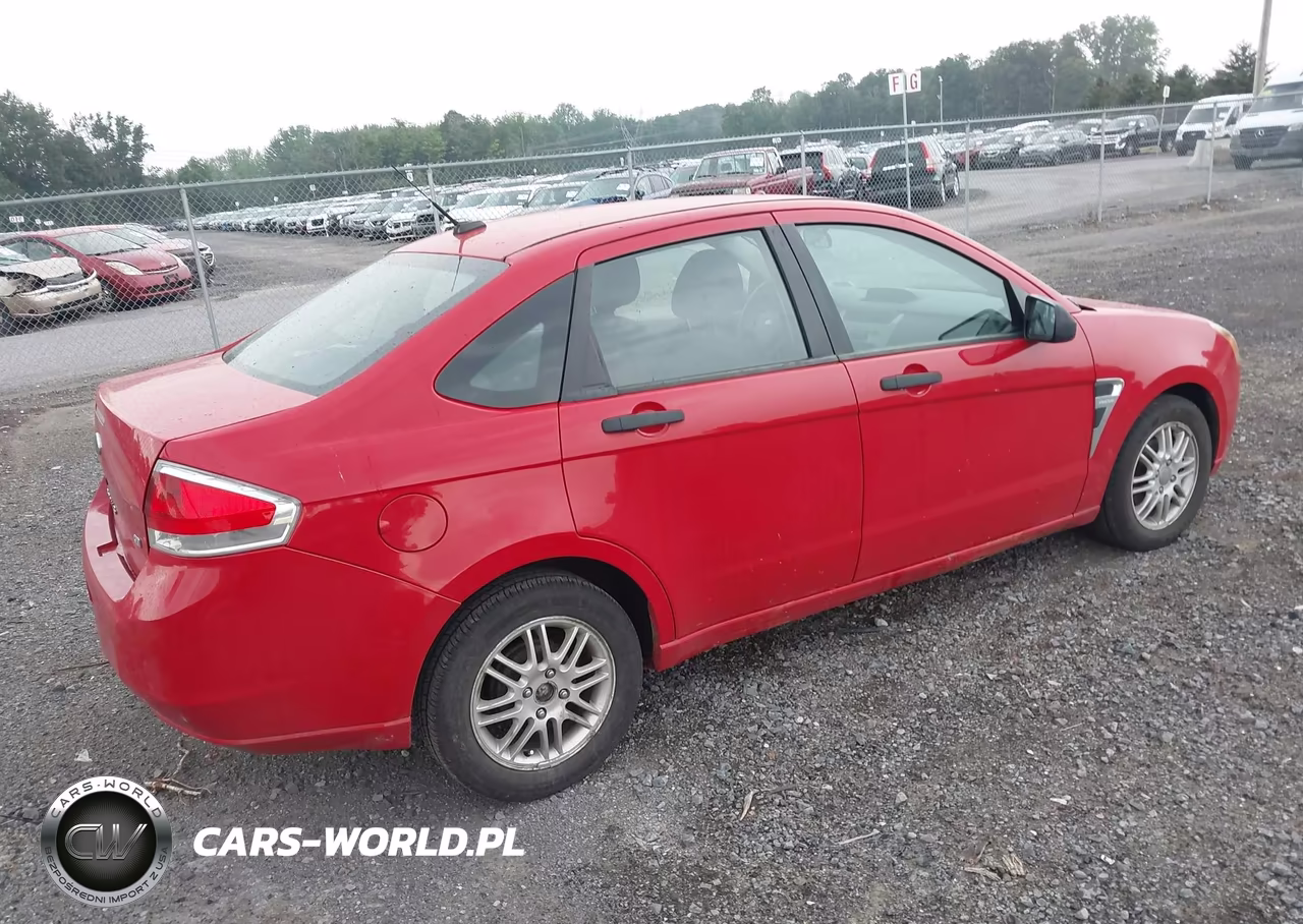 2008 Ford Focus Se VIN:1FAHP35N28W275498 - 4