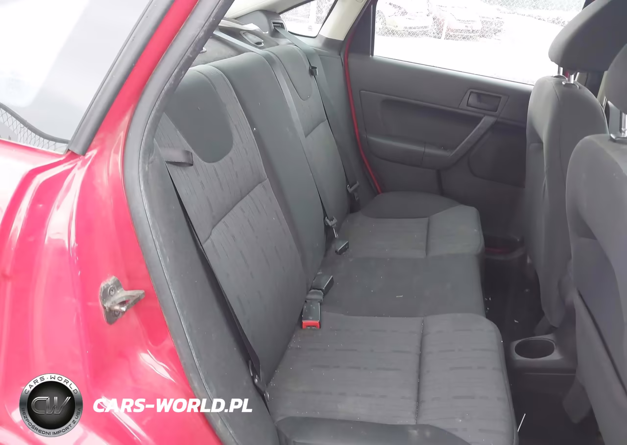 2008 Ford Focus Se VIN:1FAHP35N28W275498 - 8