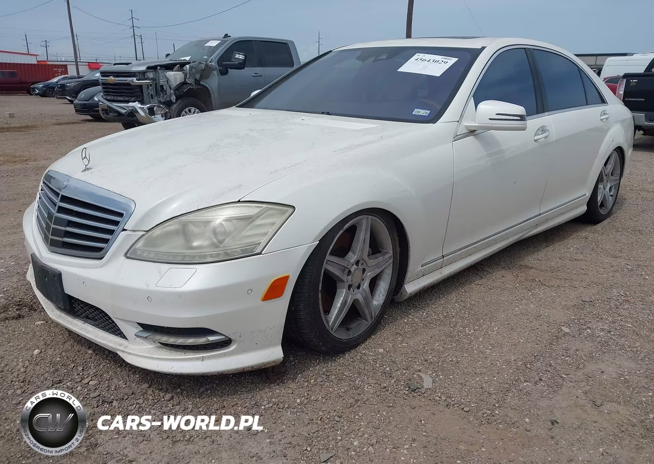 2011 Mercedes-Benz S 550 VIN:WDDNG7BBXBA415886 - 2
