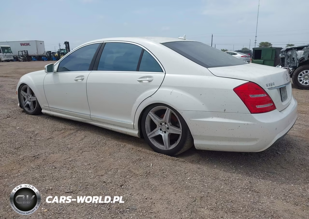 2011 Mercedes-Benz S 550 VIN:WDDNG7BBXBA415886 - 3