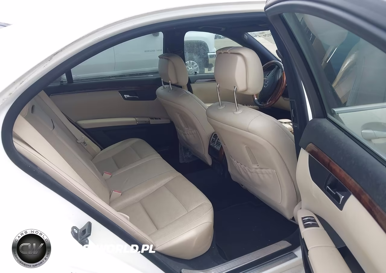 2011 Mercedes-Benz S 550 VIN:WDDNG7BBXBA415886 - 8