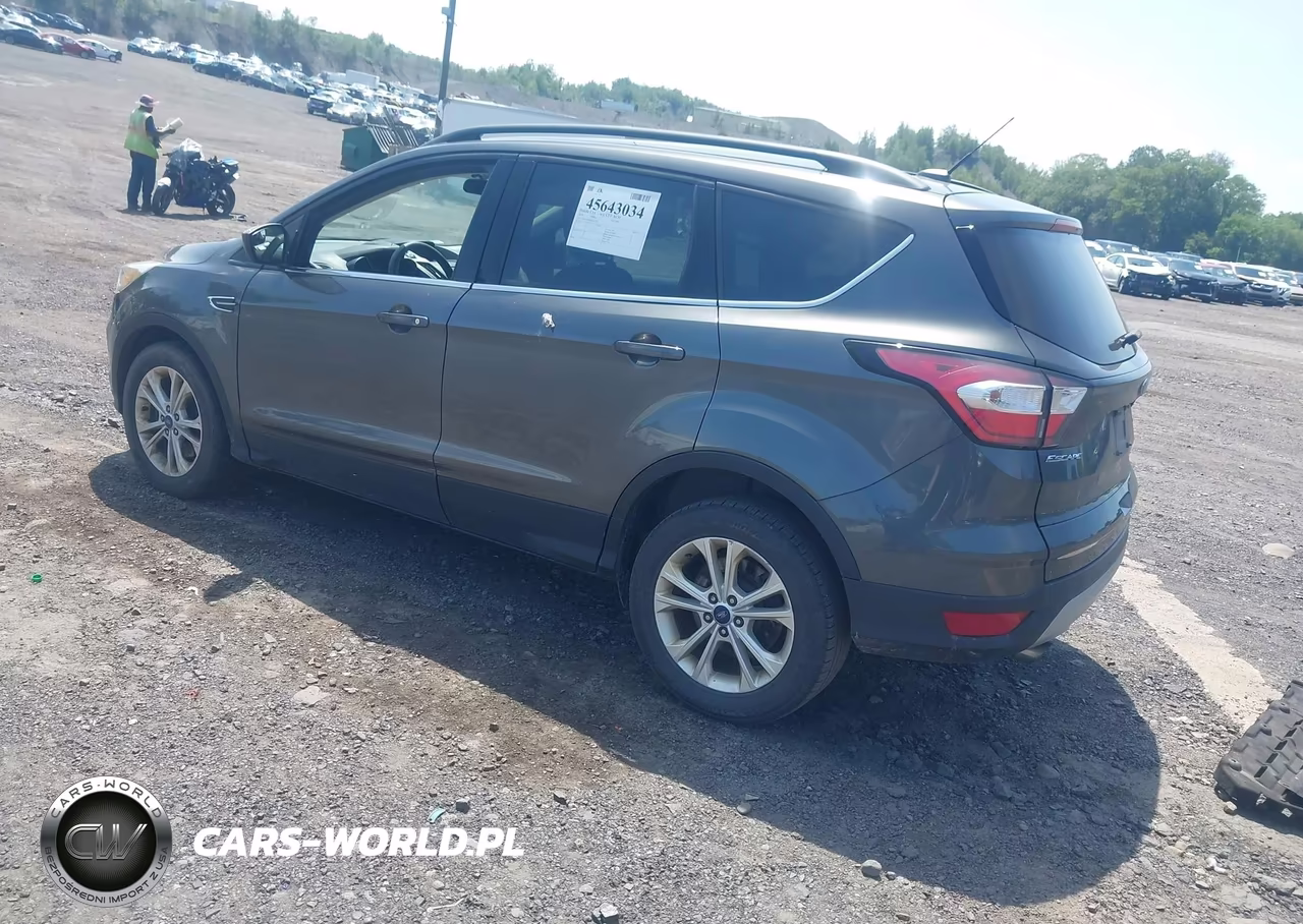 2018 Ford Escape Se VIN:1FMCU9GD8JUB34095 - 3