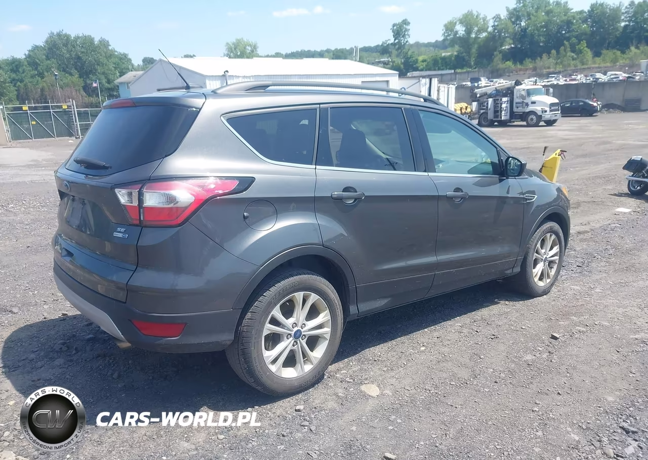 2018 Ford Escape Se VIN:1FMCU9GD8JUB34095 - 4