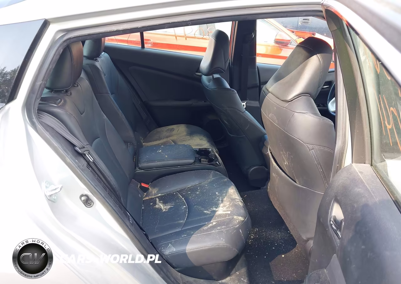 2018 Toyota Prius Prime Premium VIN:JTDKARFP3J3096379 - 8