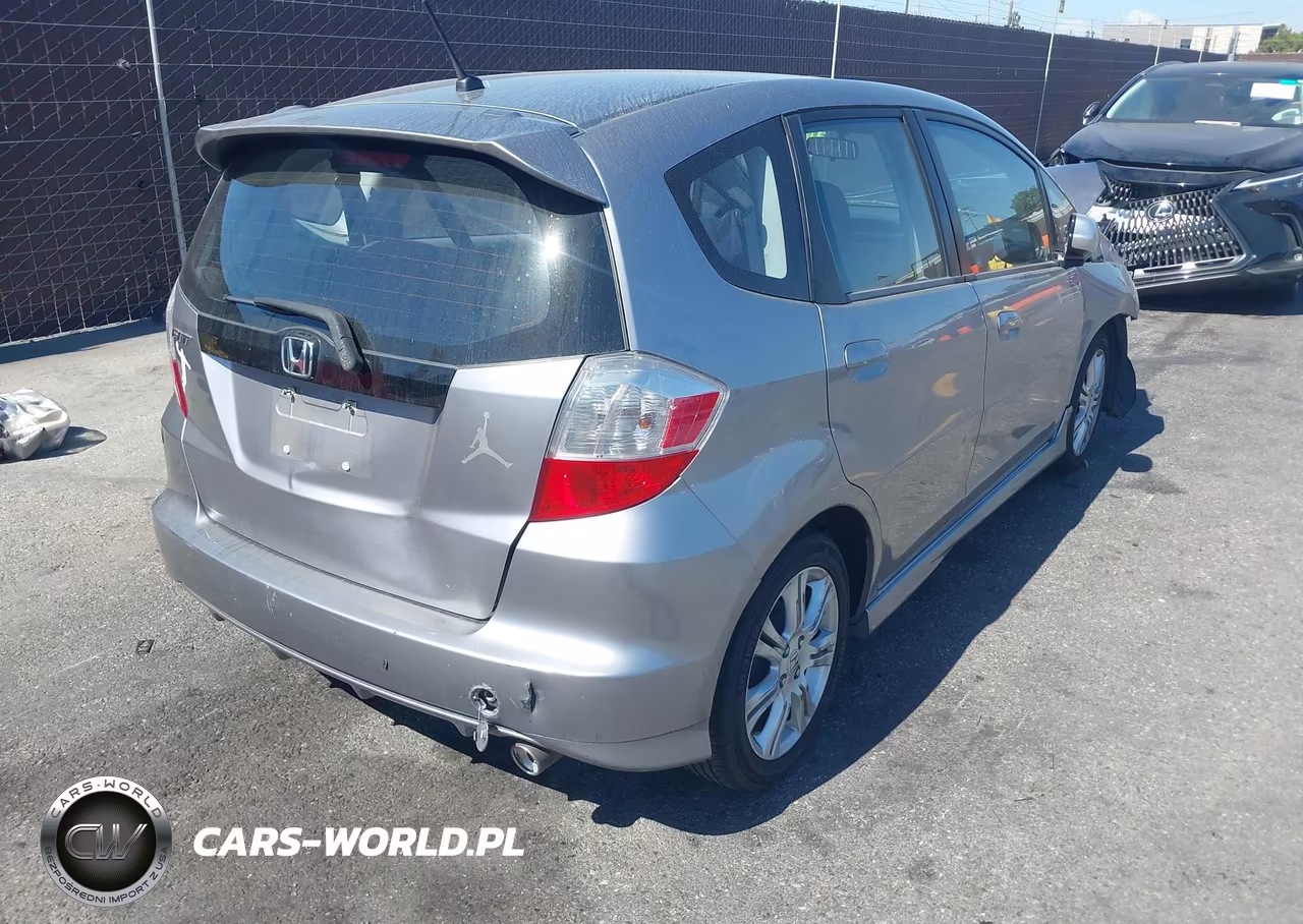 2009 Honda Fit Sport VIN:JHMGE88439S072087 - 4