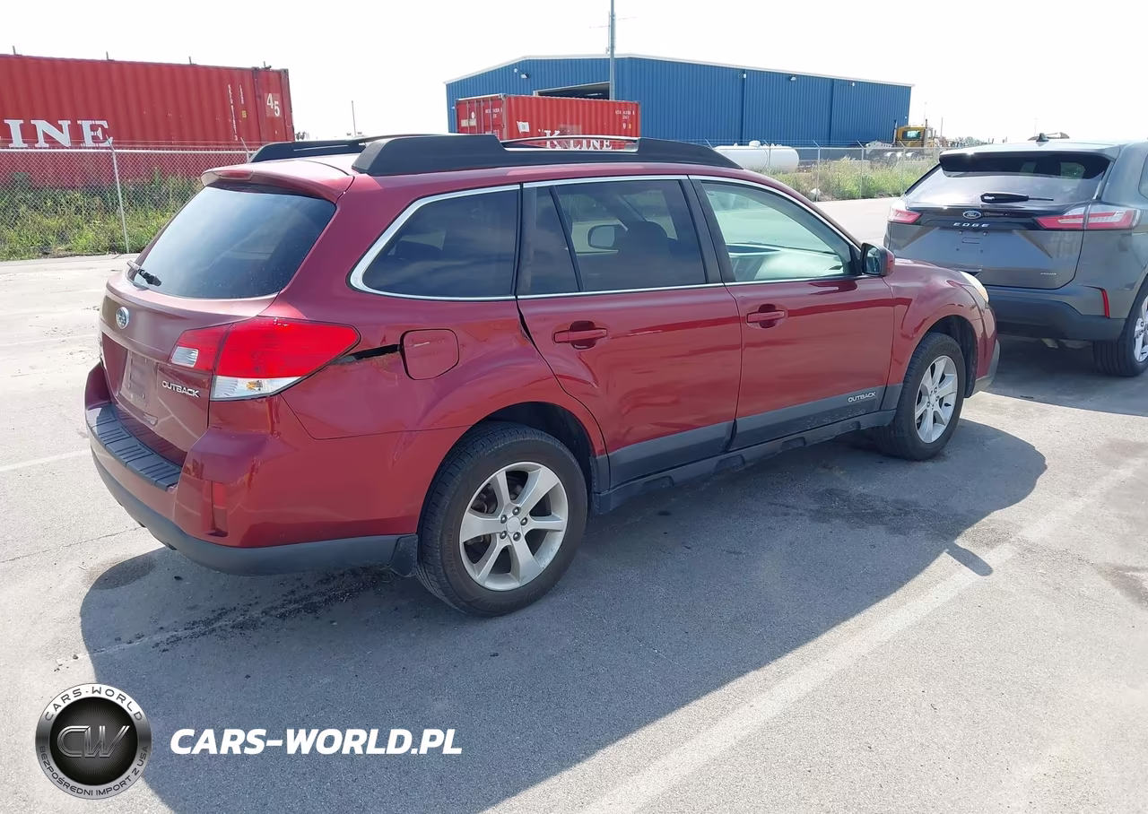 2013 Subaru Outback 2.5I Premium VIN:4S4BRCCC1D3281196 - 4