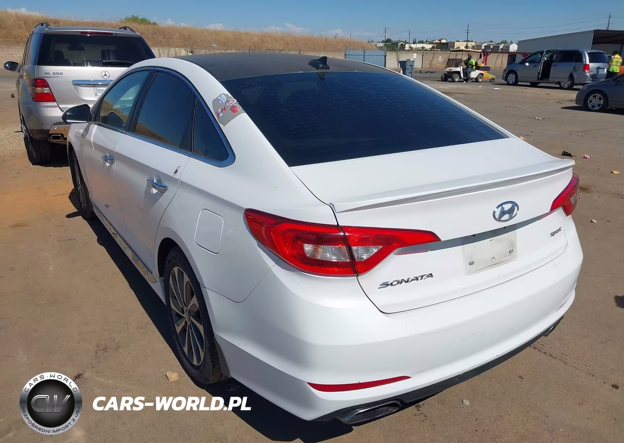 2017 Hyundai Sonata Sport VIN:5NPE34AF6HH555587 - 3