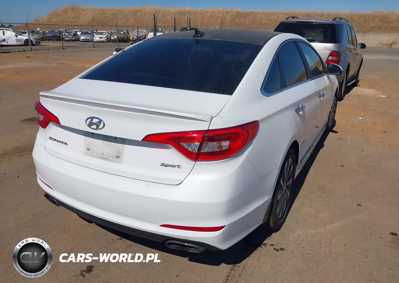 2017 Hyundai Sonata Sport VIN:5NPE34AF6HH555587 - 4