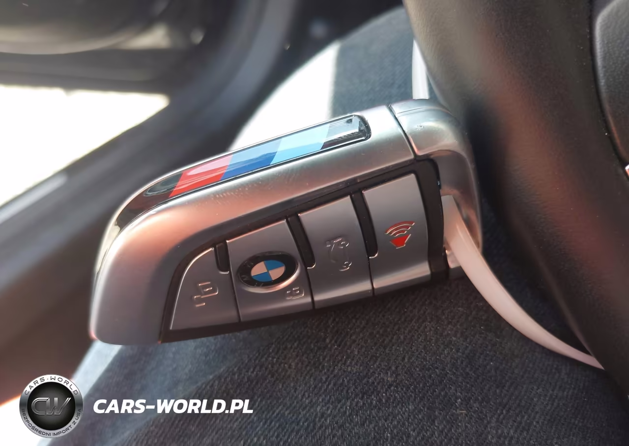 2022 BMW M8 Competition VIN:WBSAE0C00NCJ99079 - 11